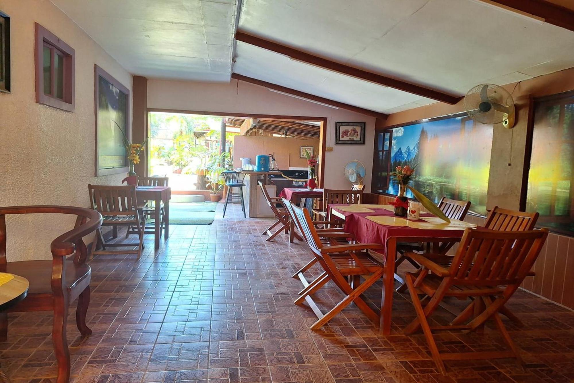 Citadel Bed&Breakfast Puerto Princesa Exterior foto