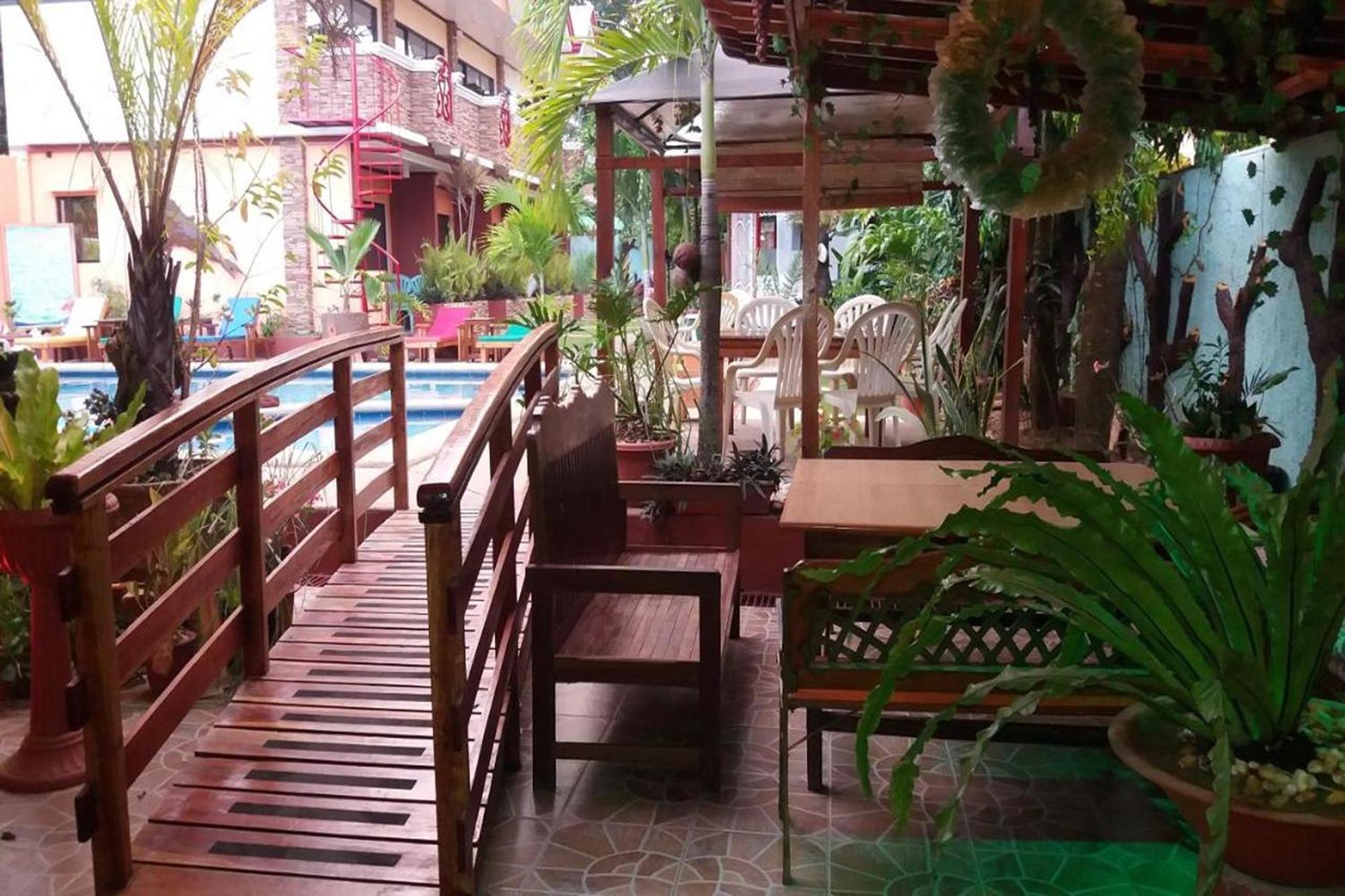 Citadel Bed&Breakfast Puerto Princesa Exterior foto